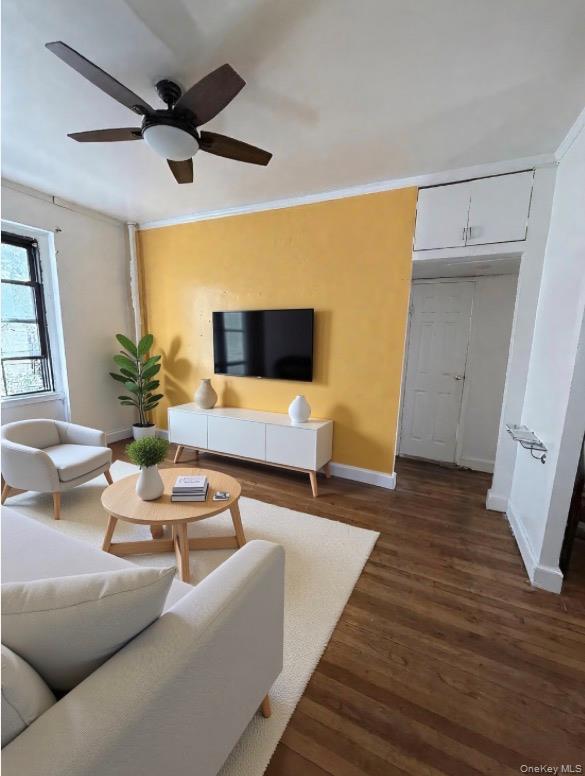 2167 33rd Street, Apt 3-H, Astoria, NY 11105