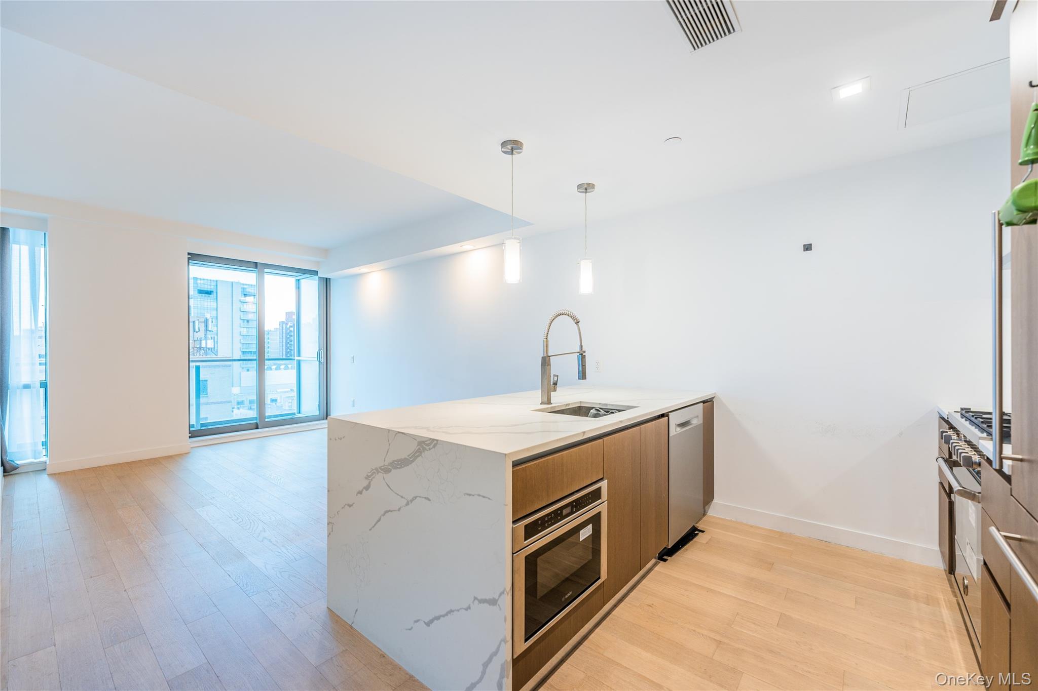 33-66 Farrington Street, Apt 8-F, Flushing, NY 11355