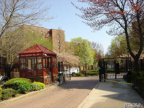 150-30 71st Avenue, Apt 6-E, Flushing, NY 11367