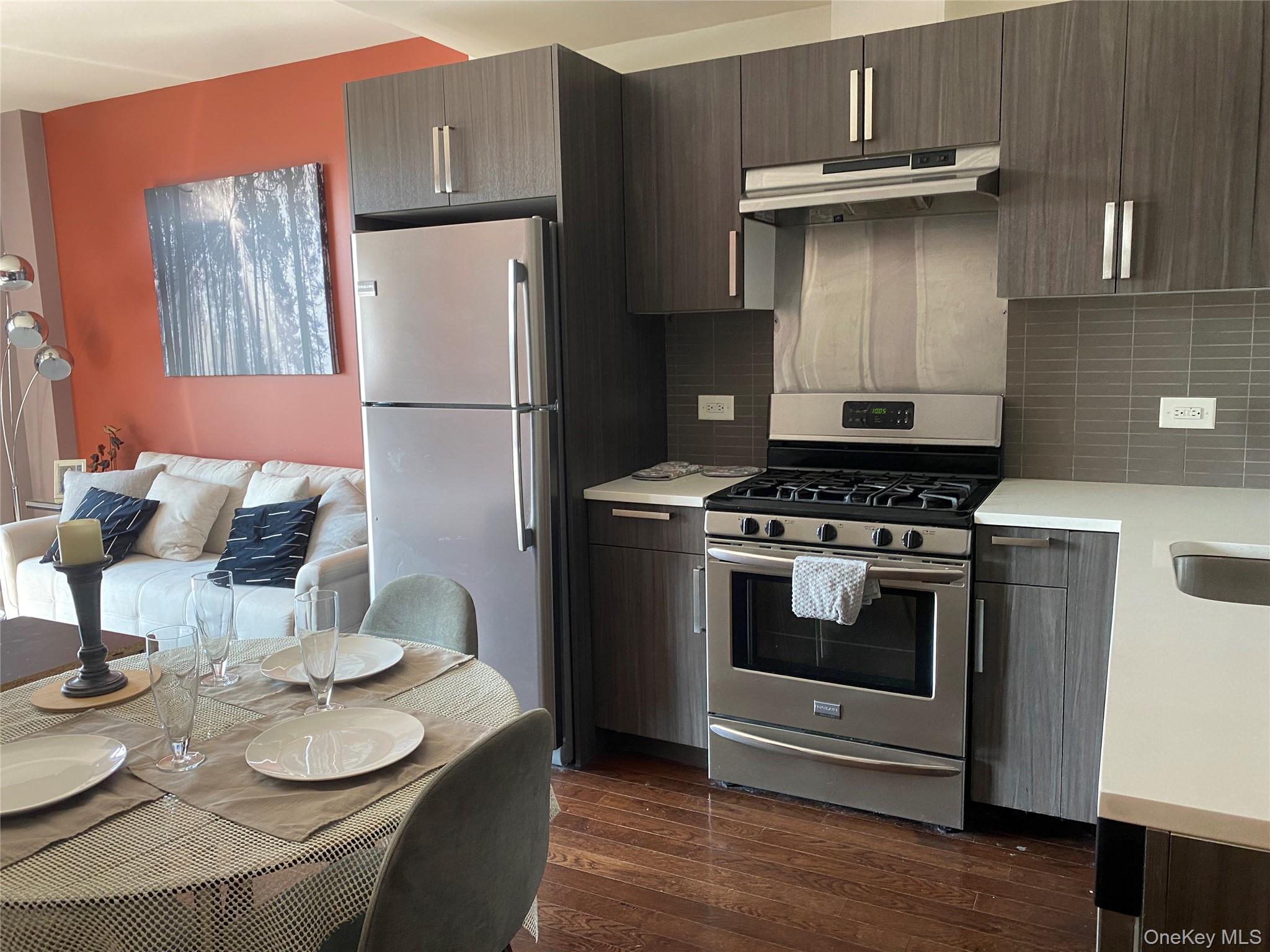 1215 Broadway, Apt 424, Astoria, NY 11106