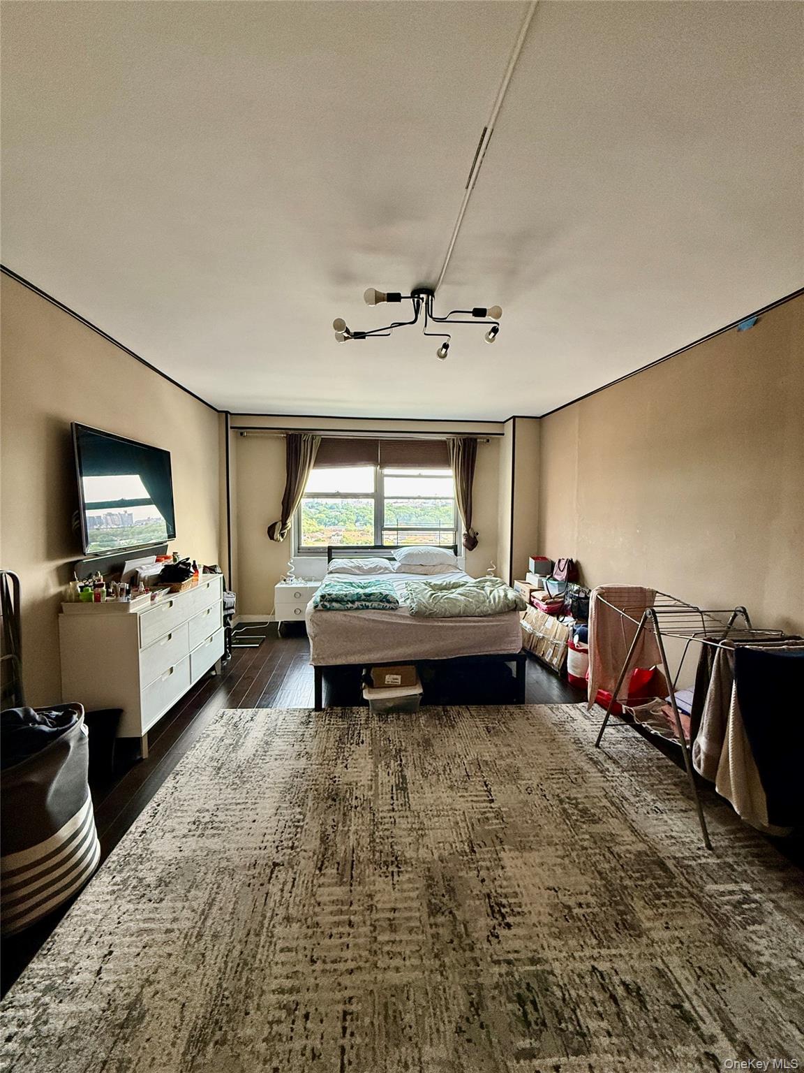 61-20 Grand Central Parkway, Apt B 1103, Forest Hills, NY 11375
