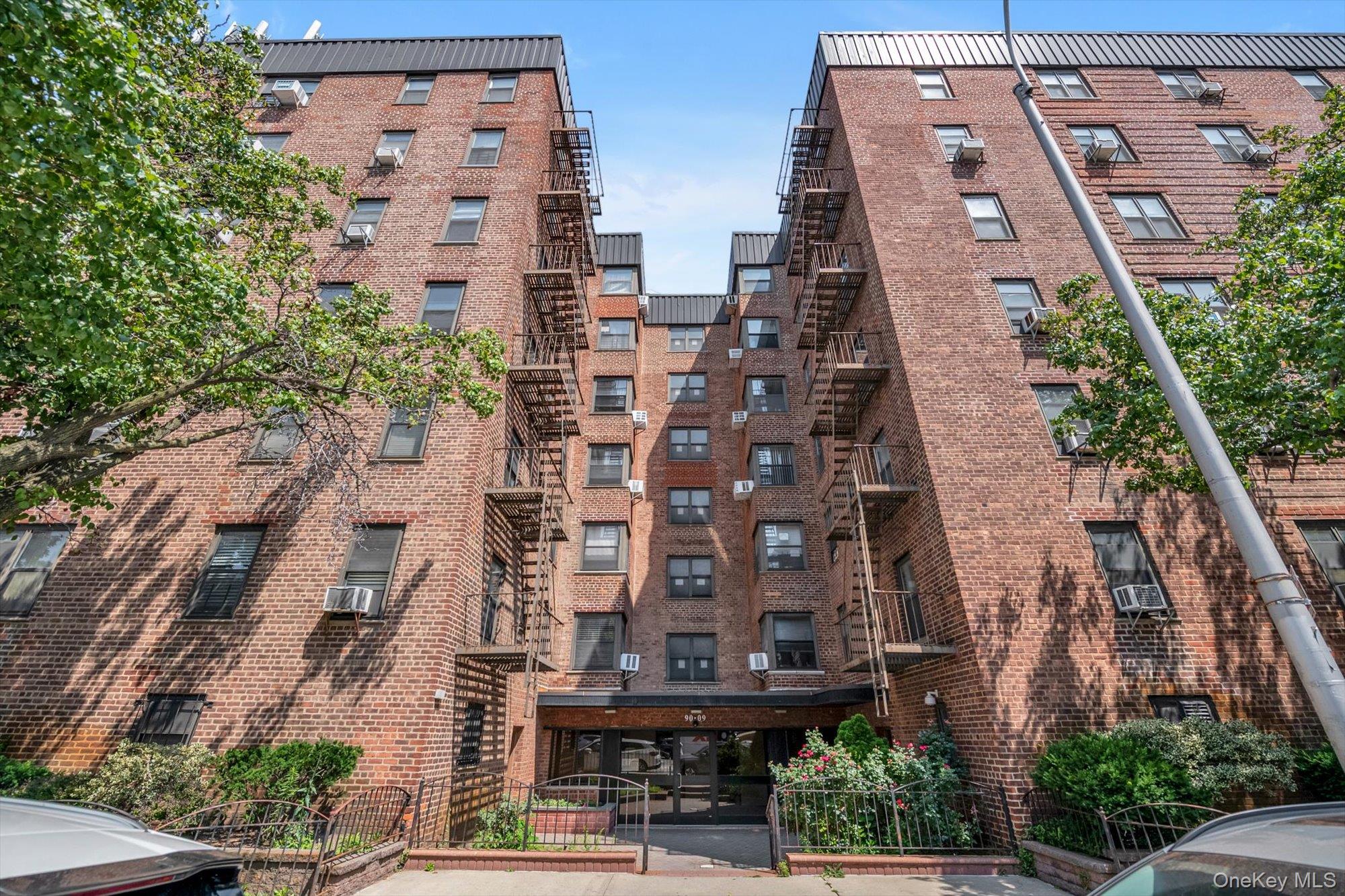 90-09 Northern Boulevard, Apt 102, Jackson Heights, NY 11370