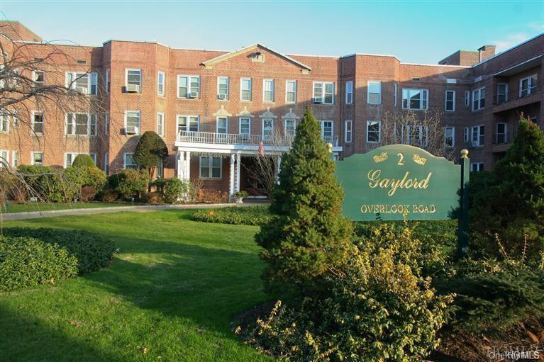 2 Overlook Road, Apt 1B6, White Plains, NY 10605