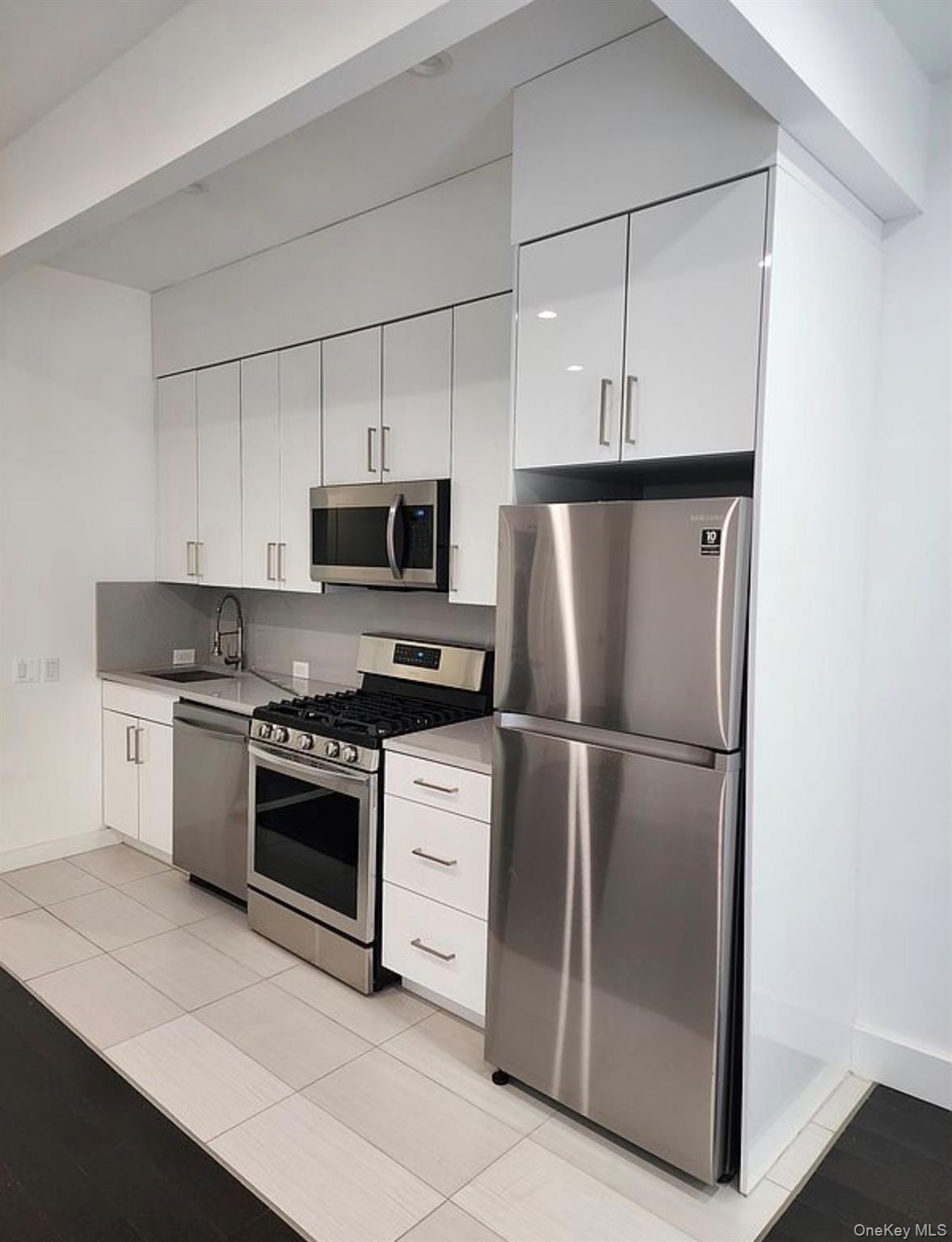 1440 31st Avenue, Apt 1-R, Astoria, NY 11106