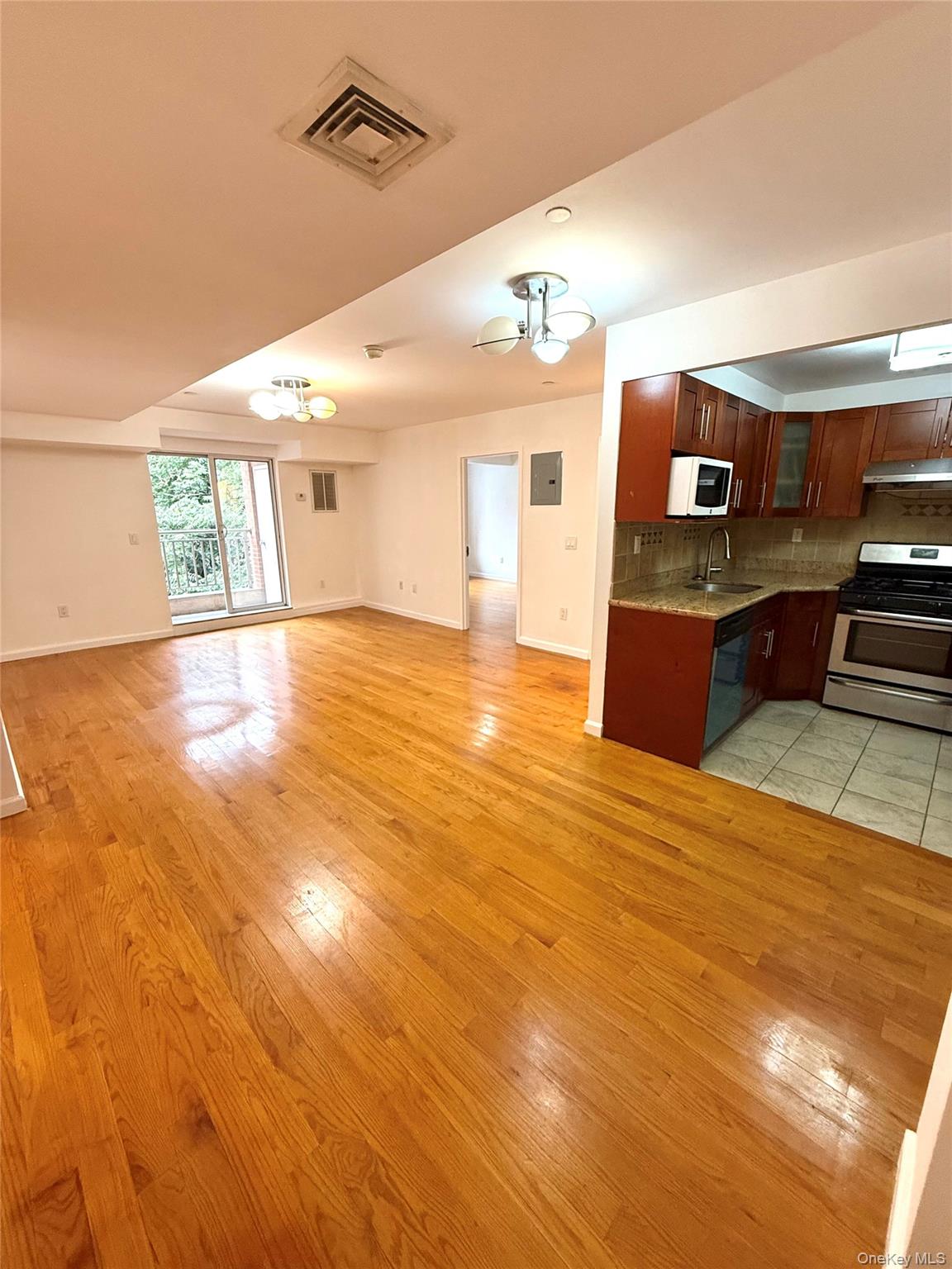 140-75 Ash Avenue, Apt 5-H, Flushing, NY 11355
