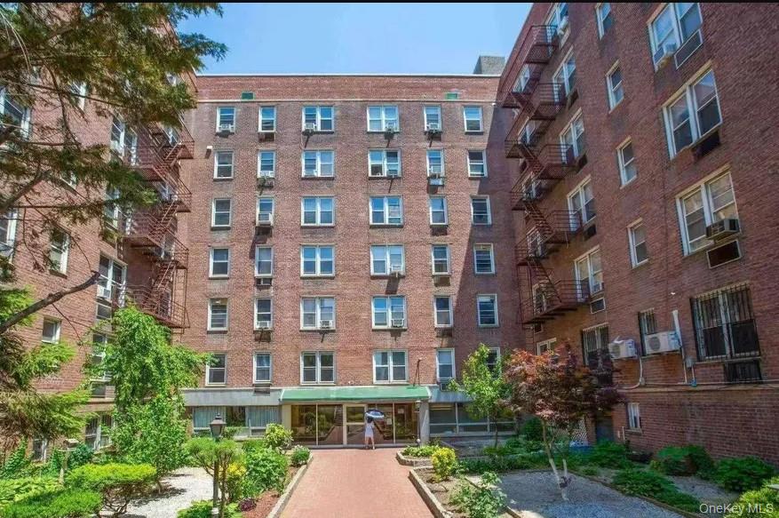 4343 Kissena Boulevard, Apt 502, Flushing, NY 11355