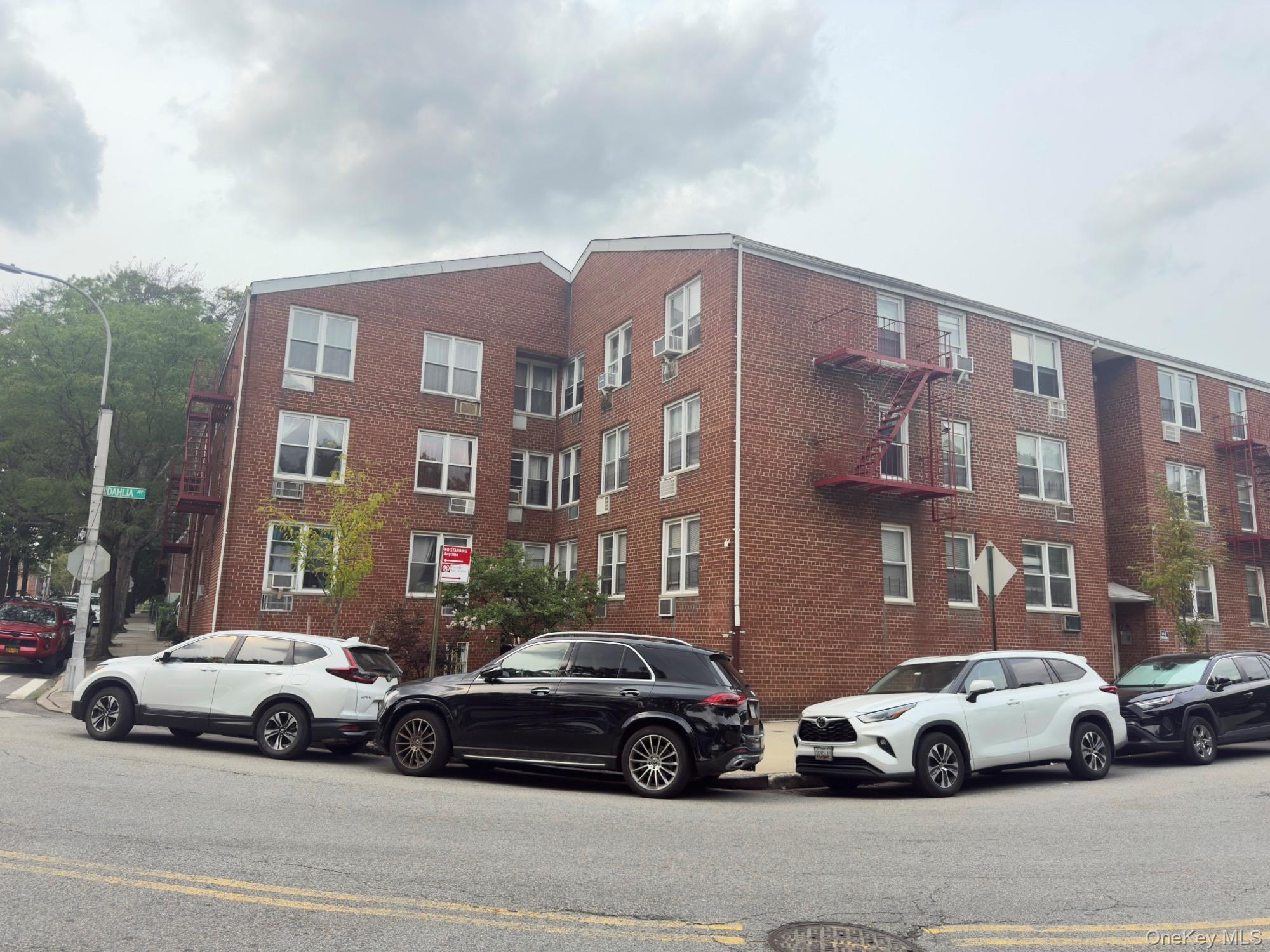 134-05 Dahlia Avenue, Apt 1-Fl, Flushing, NY 11355