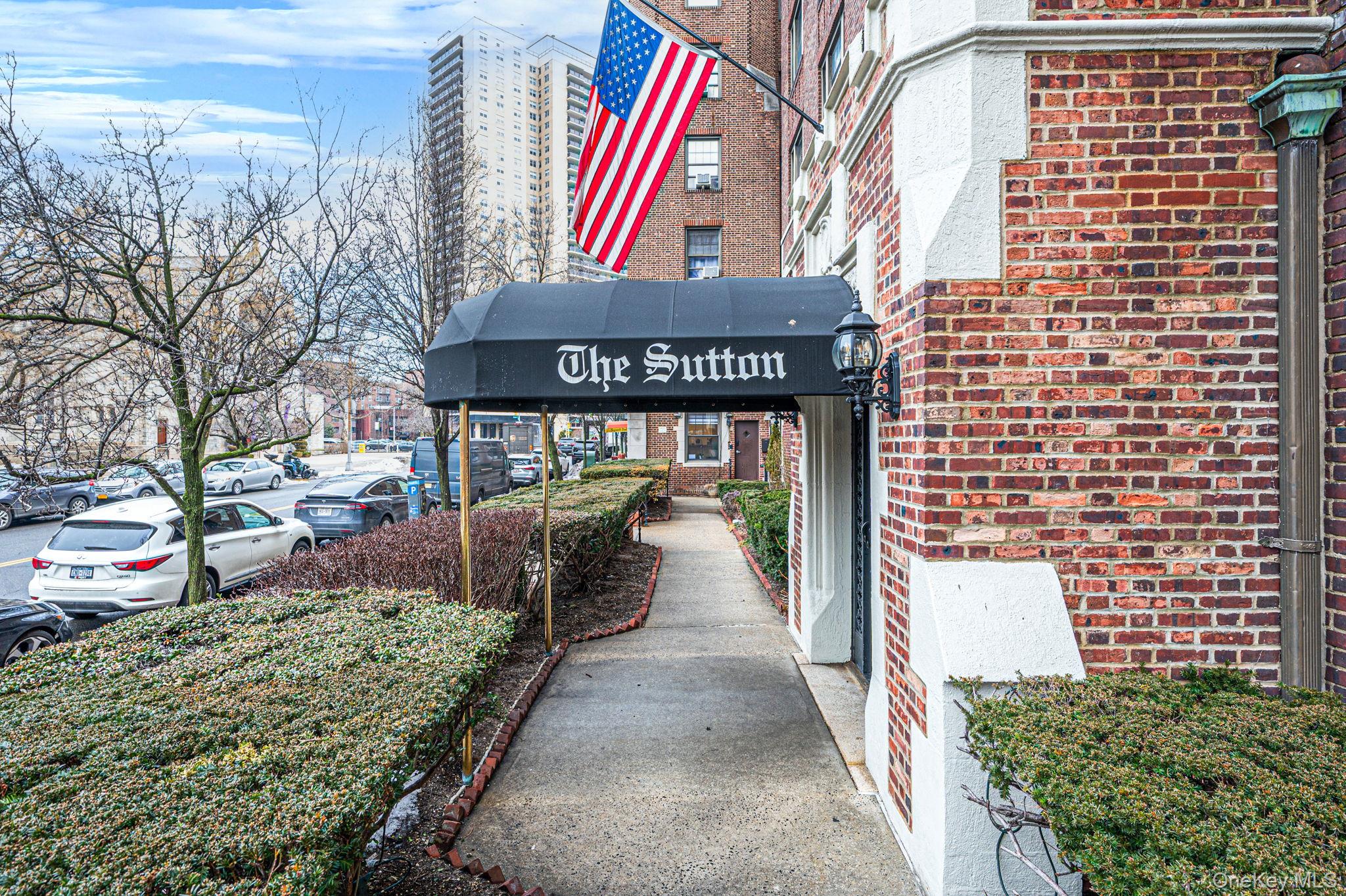 109-14 Ascan Avenue, Apt 4-B, Forest Hills, NY 11375