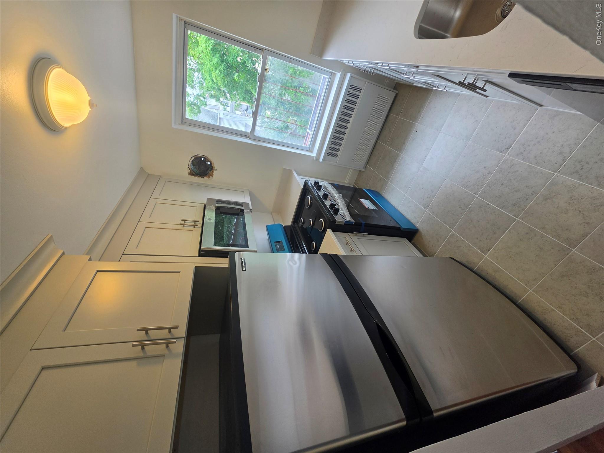 160 centre, Apt 3-l, New Rochelle, NY 10801