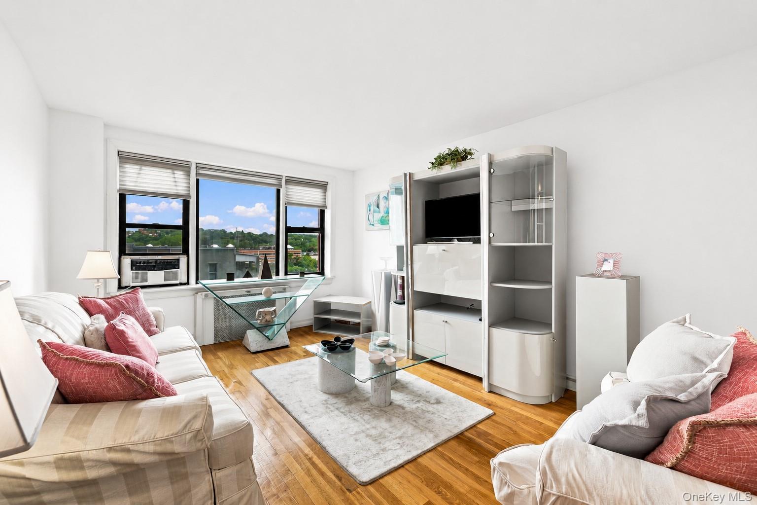 10 Franklin Avenue, Apt 2-A, White Plains, NY 10601