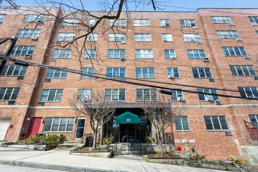 25 Franklin Avenue, Apt 2-A, White Plains, NY 10601