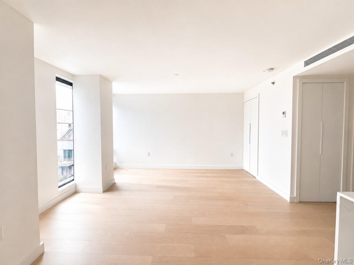 144-49 Northern Boulevard, Apt 722, Flushing, NY 11354