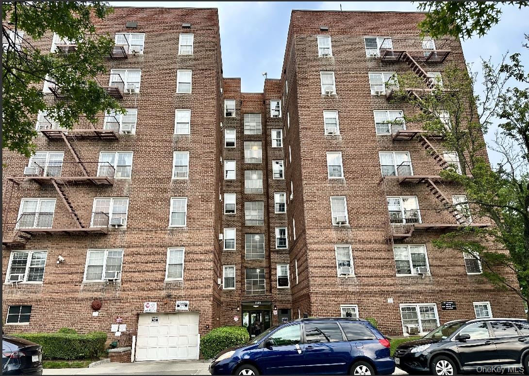 85-04 63rd Drive, Apt 6J1, Rego Park, NY 11374