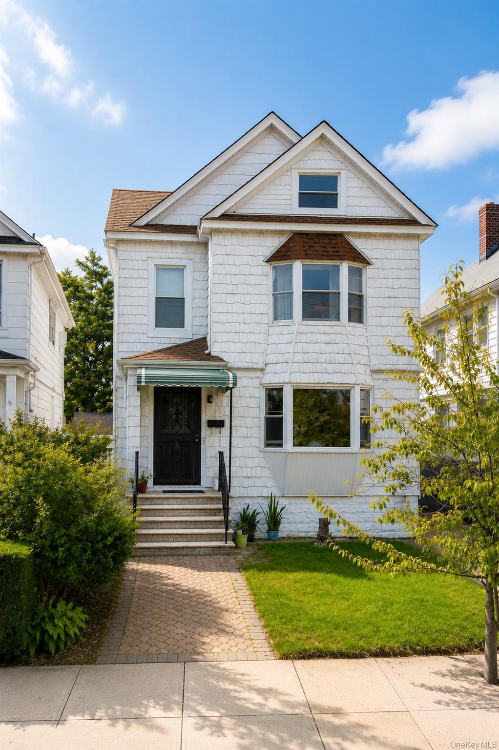 14708 33rd Avenue, Flushing, NY 11354