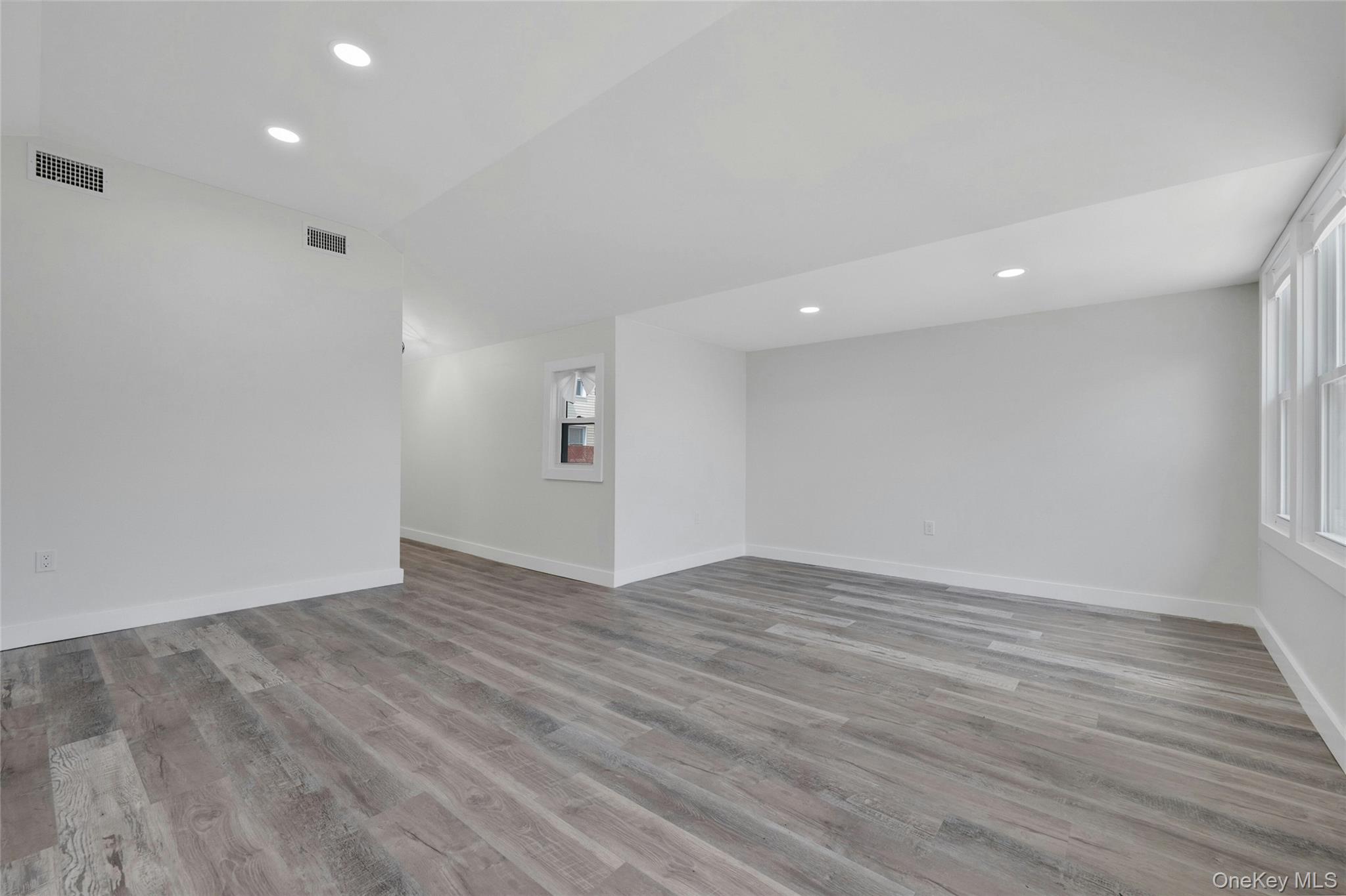 512 Minnieford Avenue, photo 4