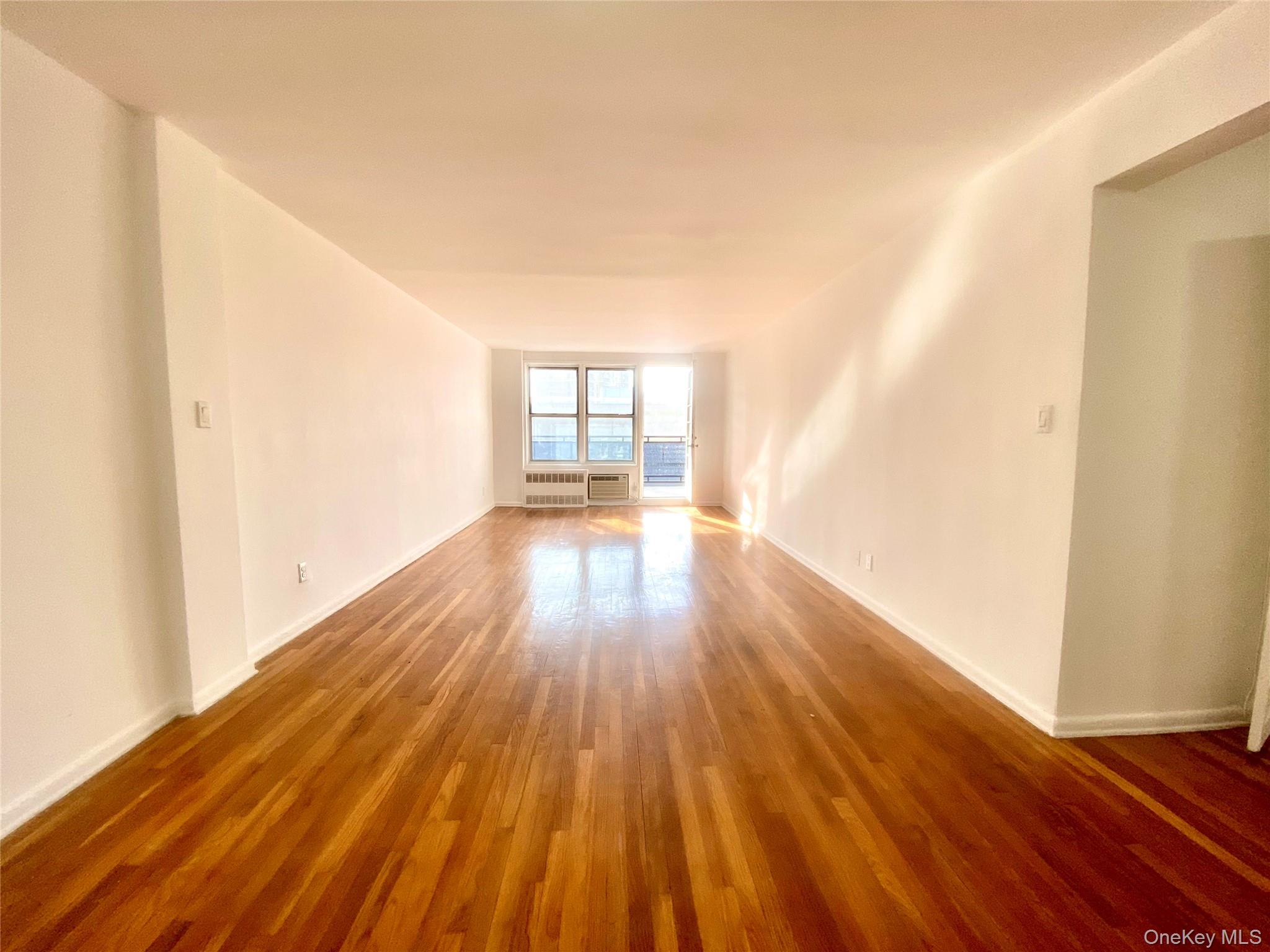 41-25 Kissena Boulevard, Apt 2-S, Flushing, NY 11355