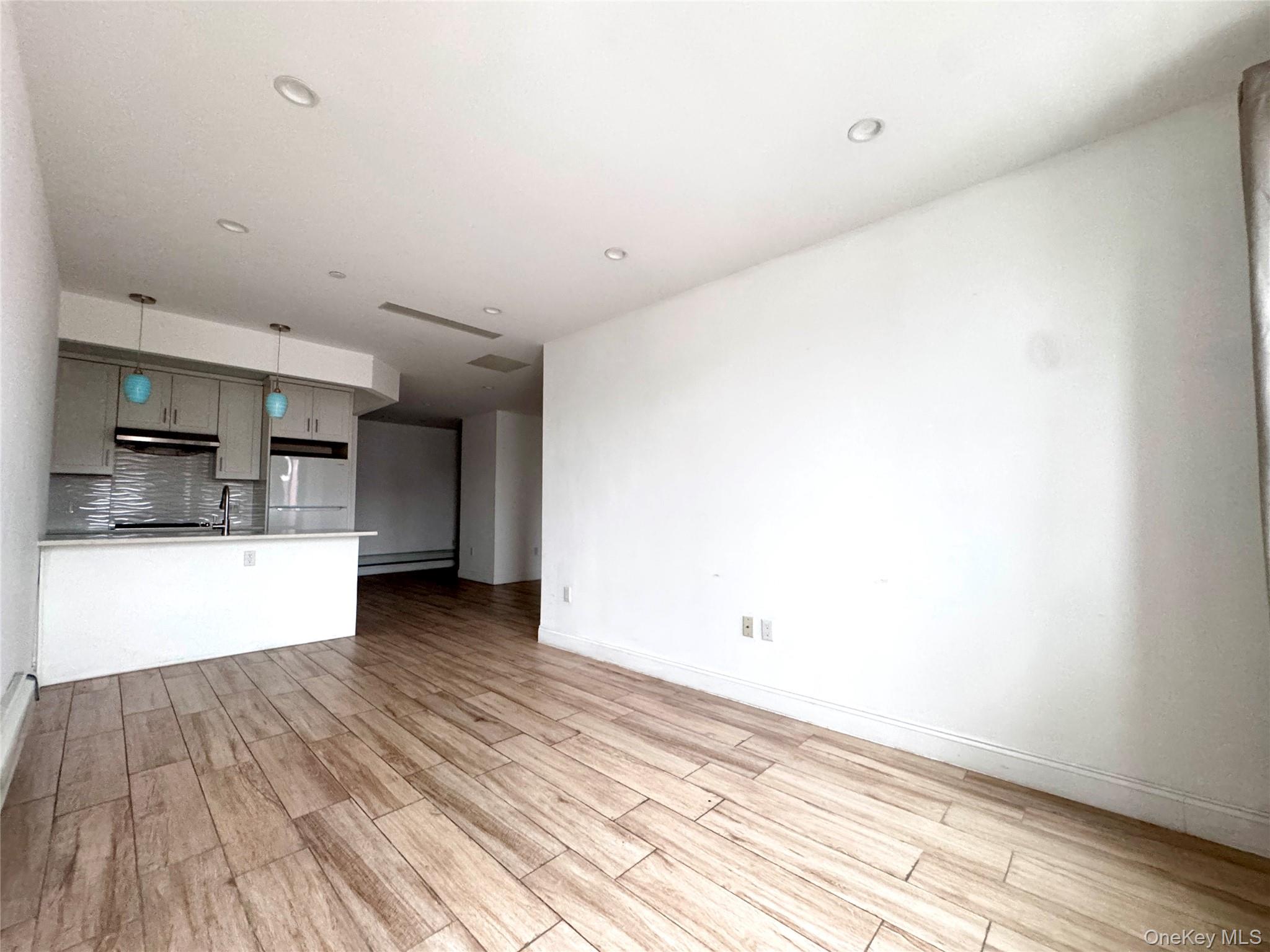 136-20 Booth Memorial Avenue, Apt 3-A, Flushing, NY 11355
