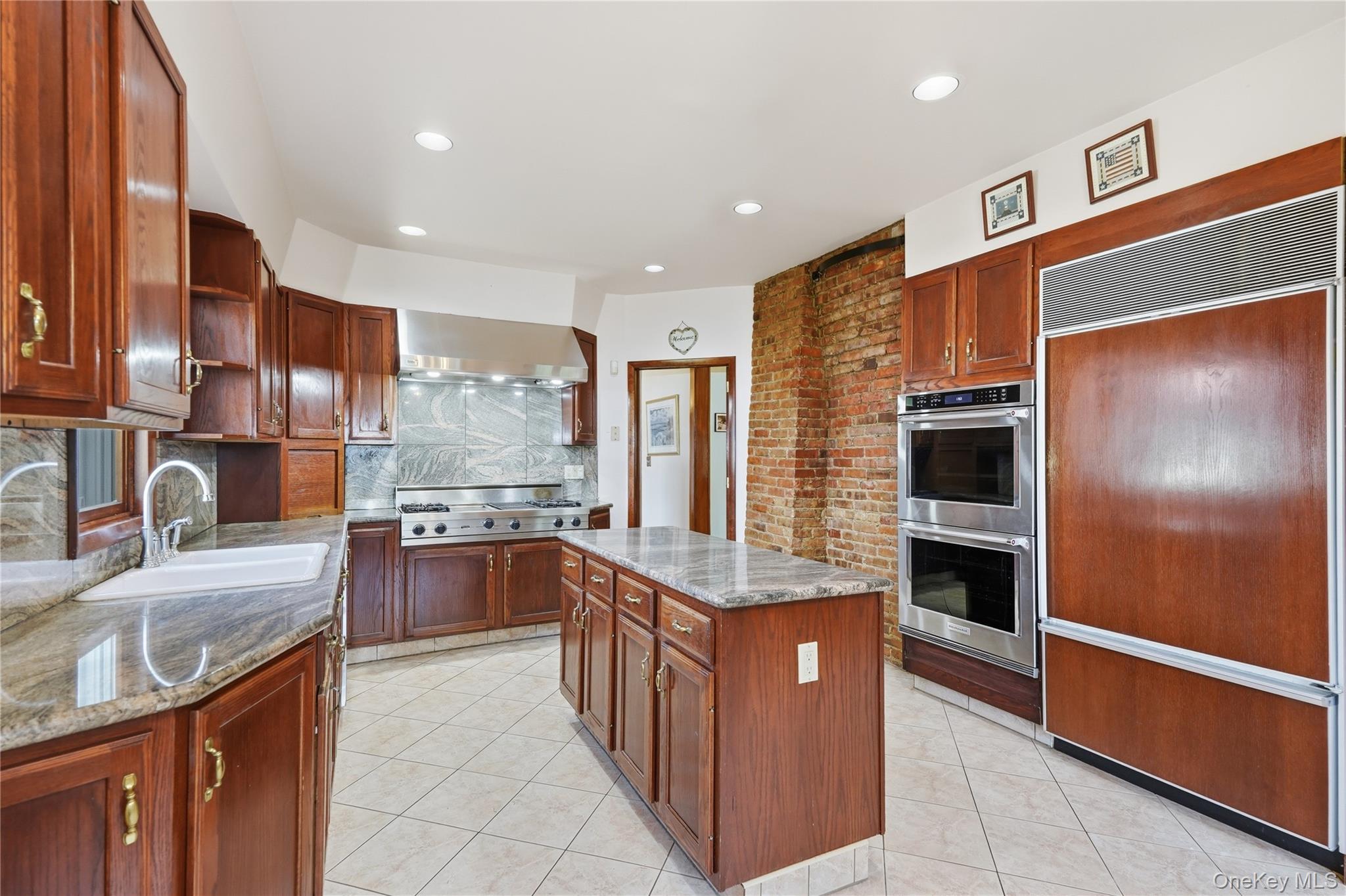5 Woodland Place, White Plains, NY 10606
