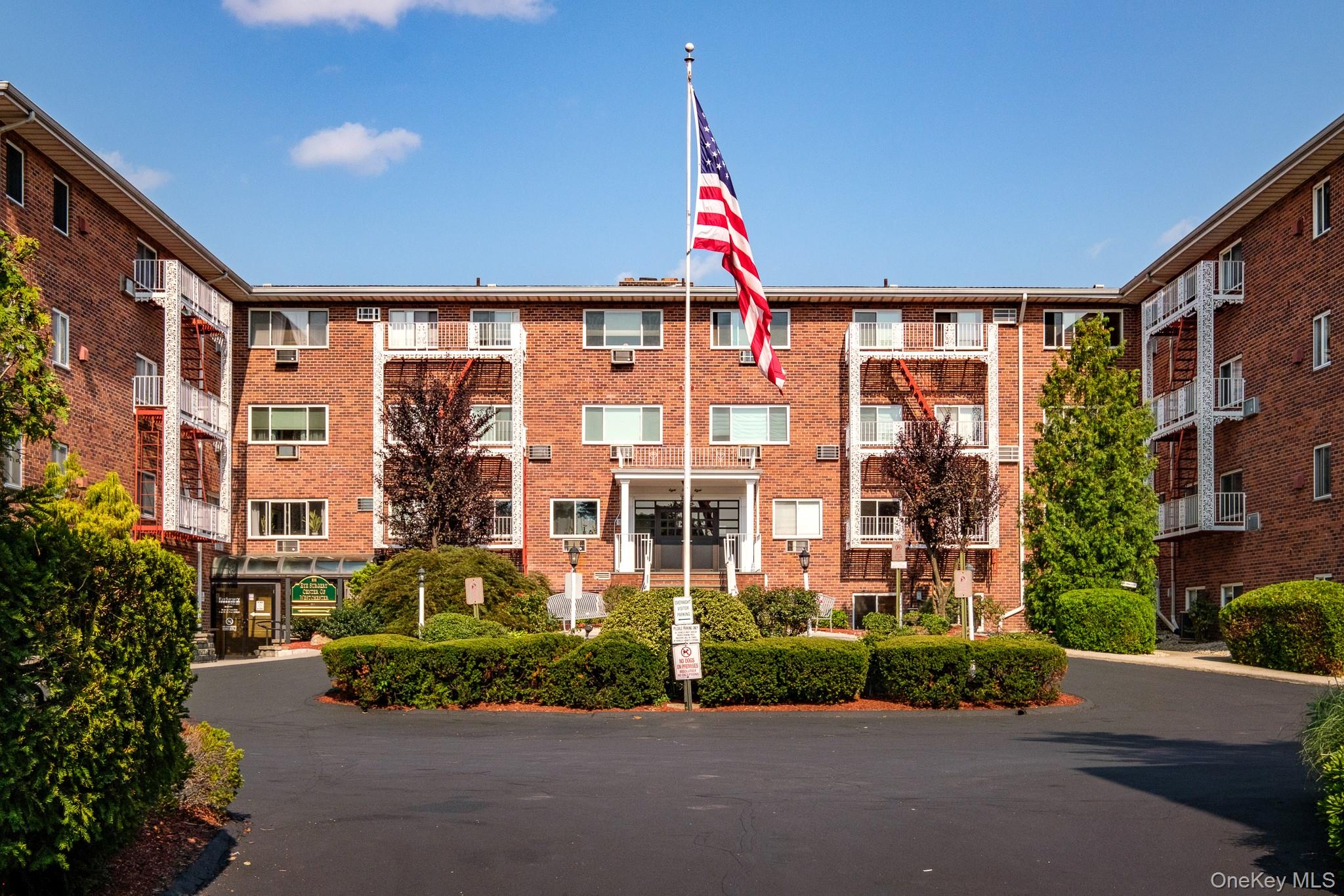 838 Pelhamdale Avenue, Apt 1-I, New Rochelle, NY 10801