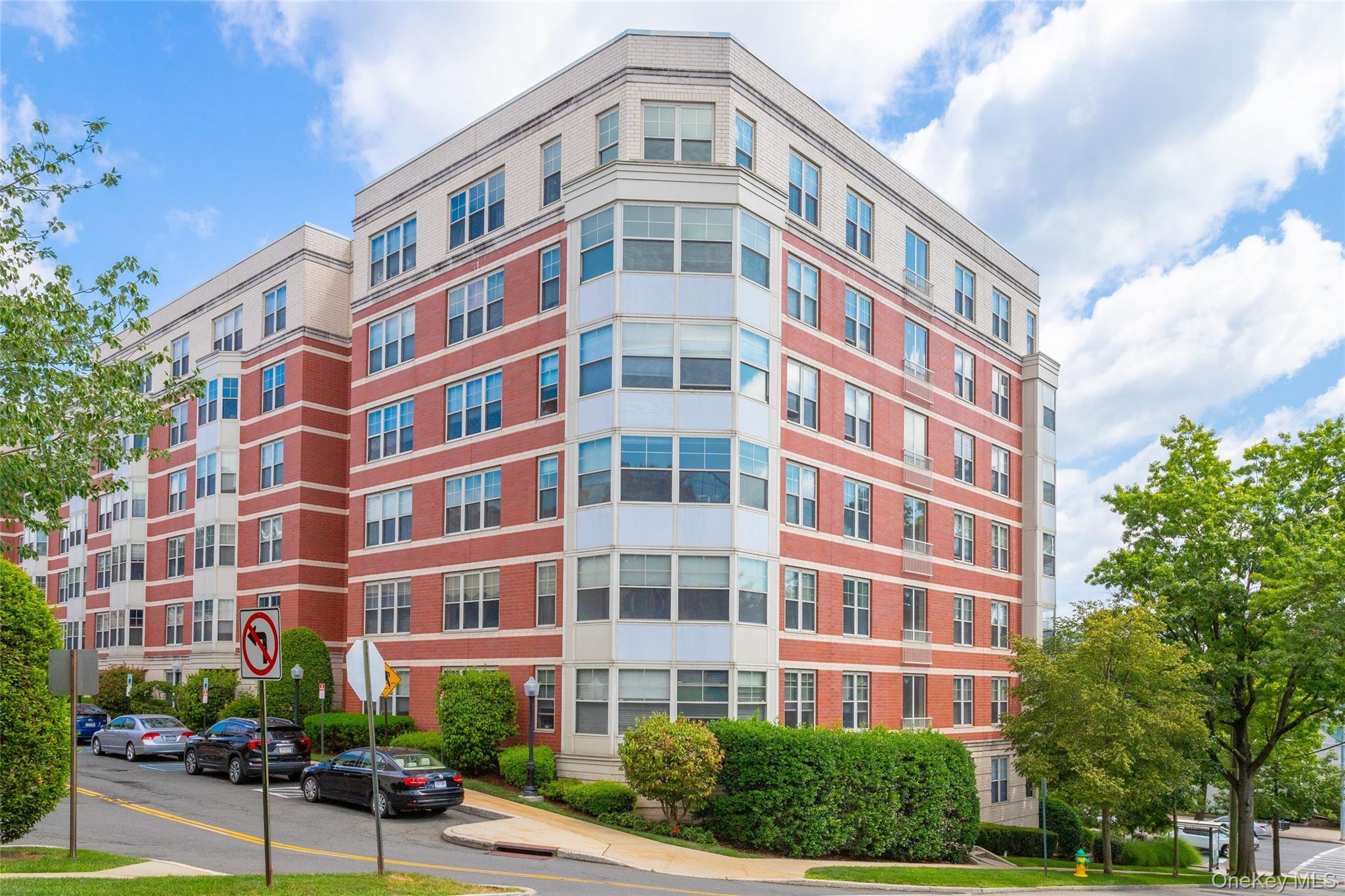300 Mamaroneck Avenue, Apt 201, White Plains, NY 10605