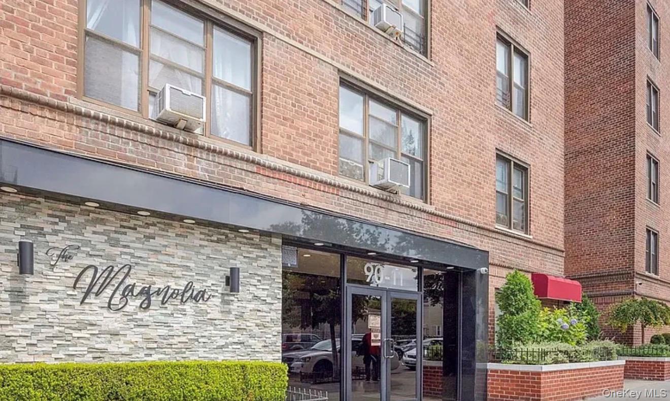 90-11 35th Avenue, Apt 6-R, Jackson Heights, NY 11372