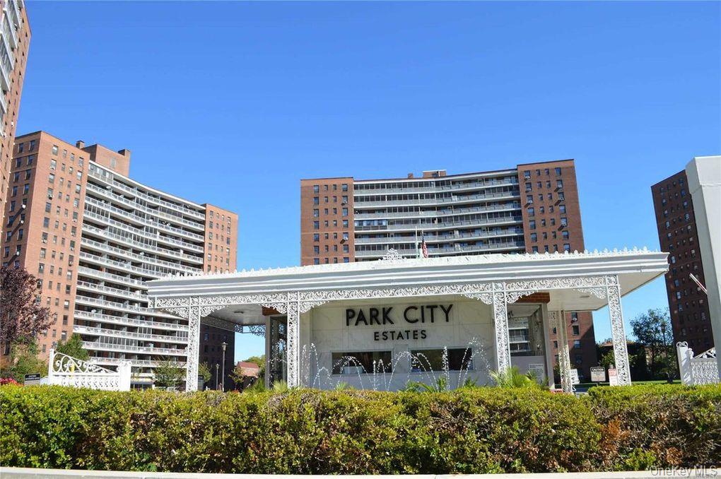 61-15 98th Street, Apt 5-E, Rego Park, NY 11374