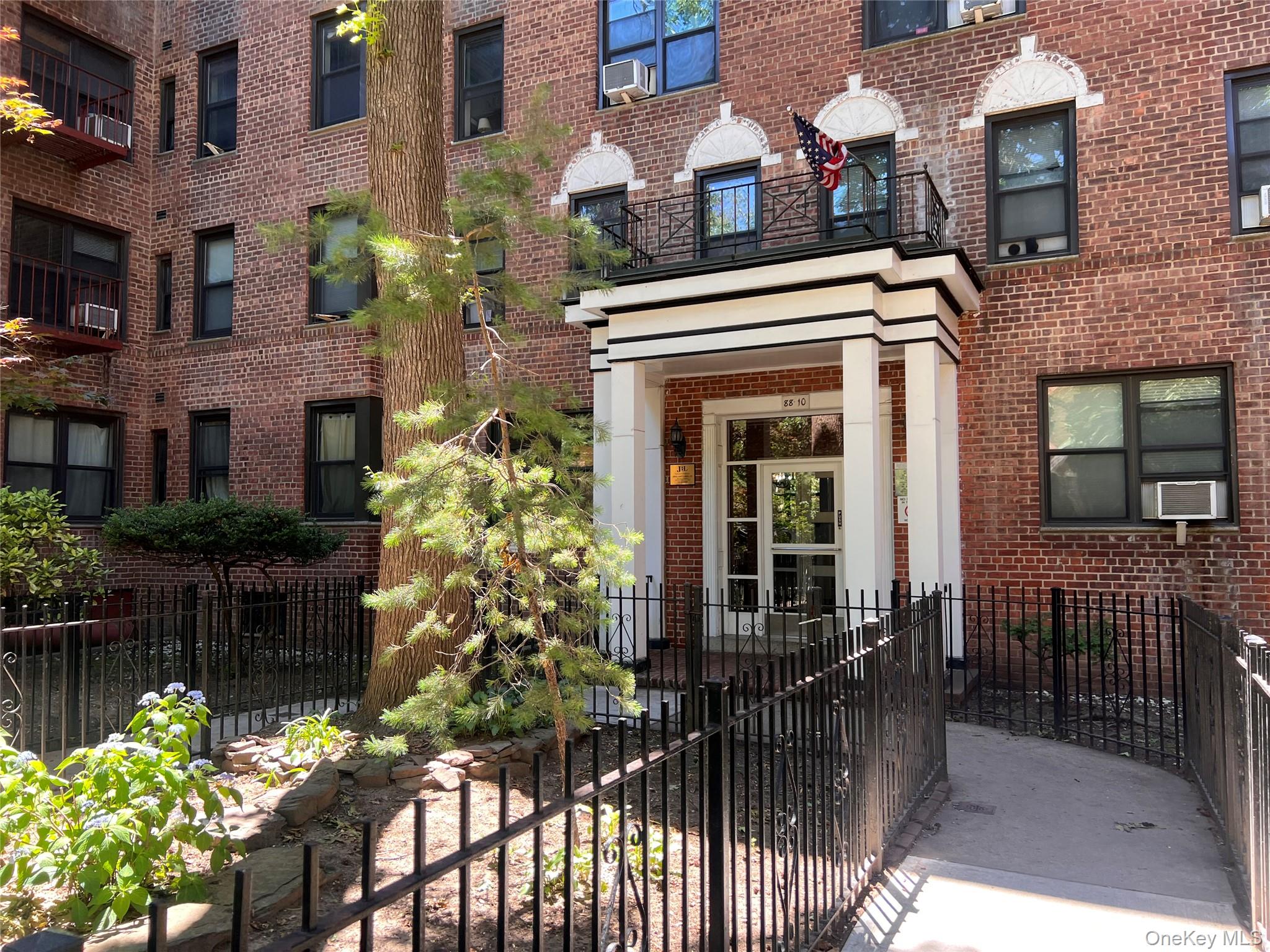 88-10 34th Avenue, Apt 6-A, Jackson Heights, NY 11372