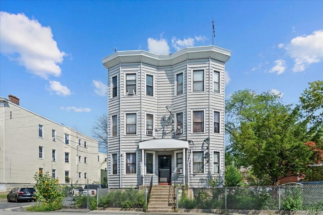 33 Radford Street, Yonkers, NY 10705