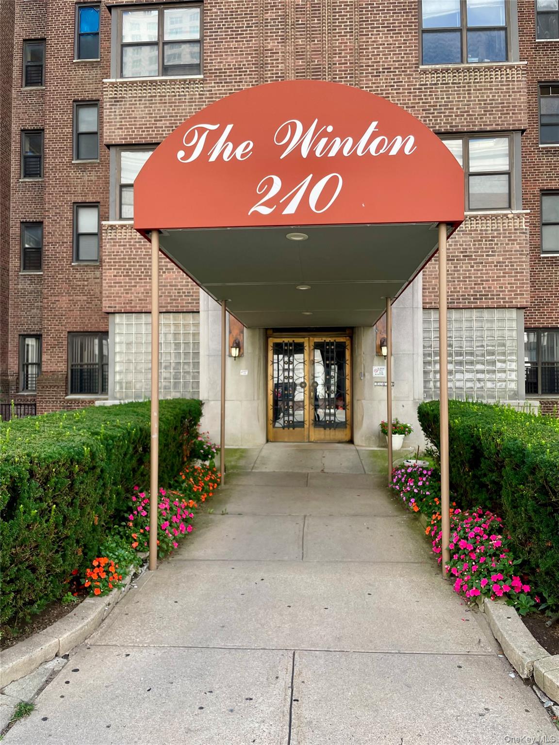 210 Martine Avenue, Apt 5-D, White Plains, NY 10601