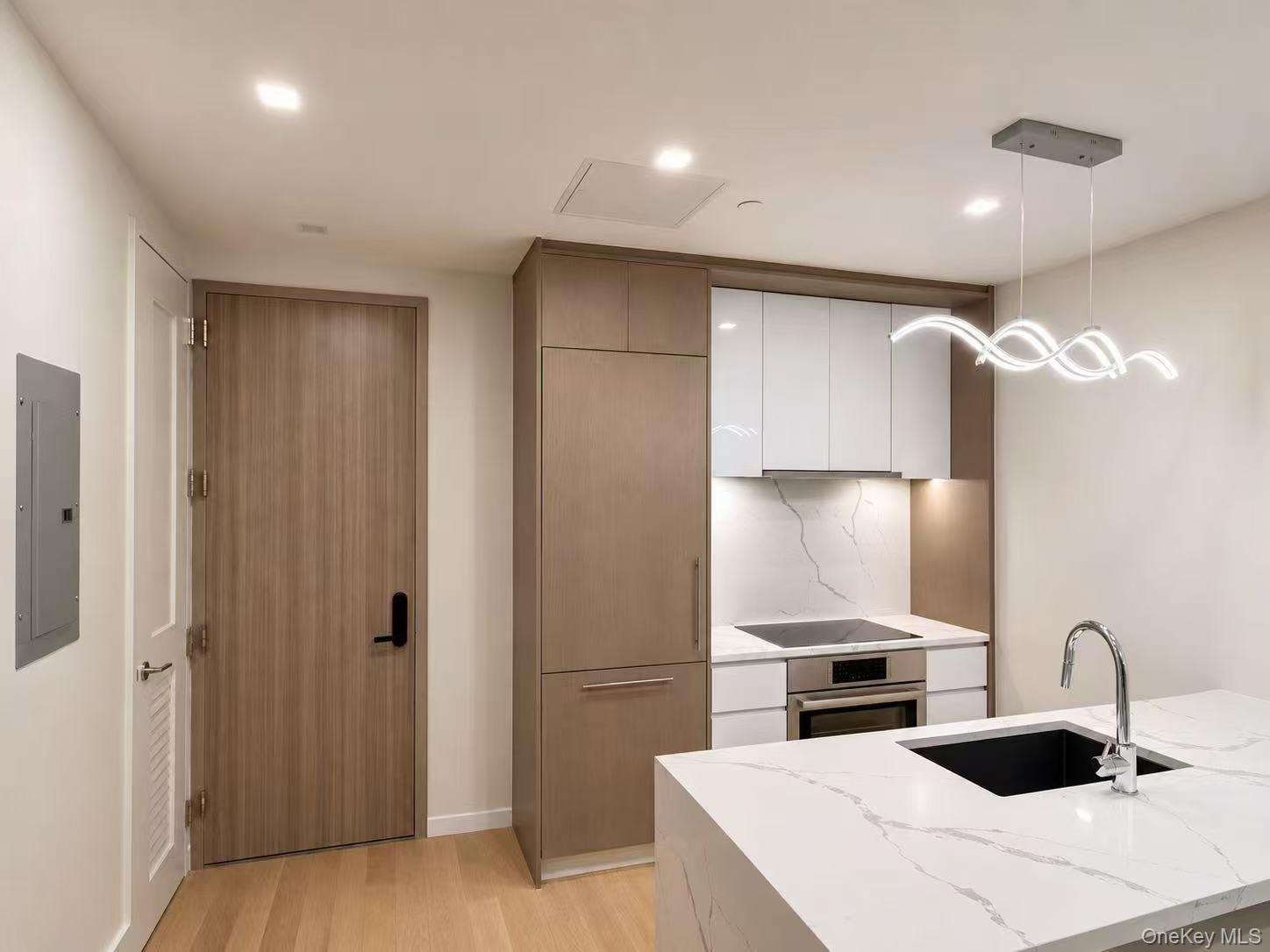 45-30 Pearson Street, Apt 15-B, Long Island City, NY 11101