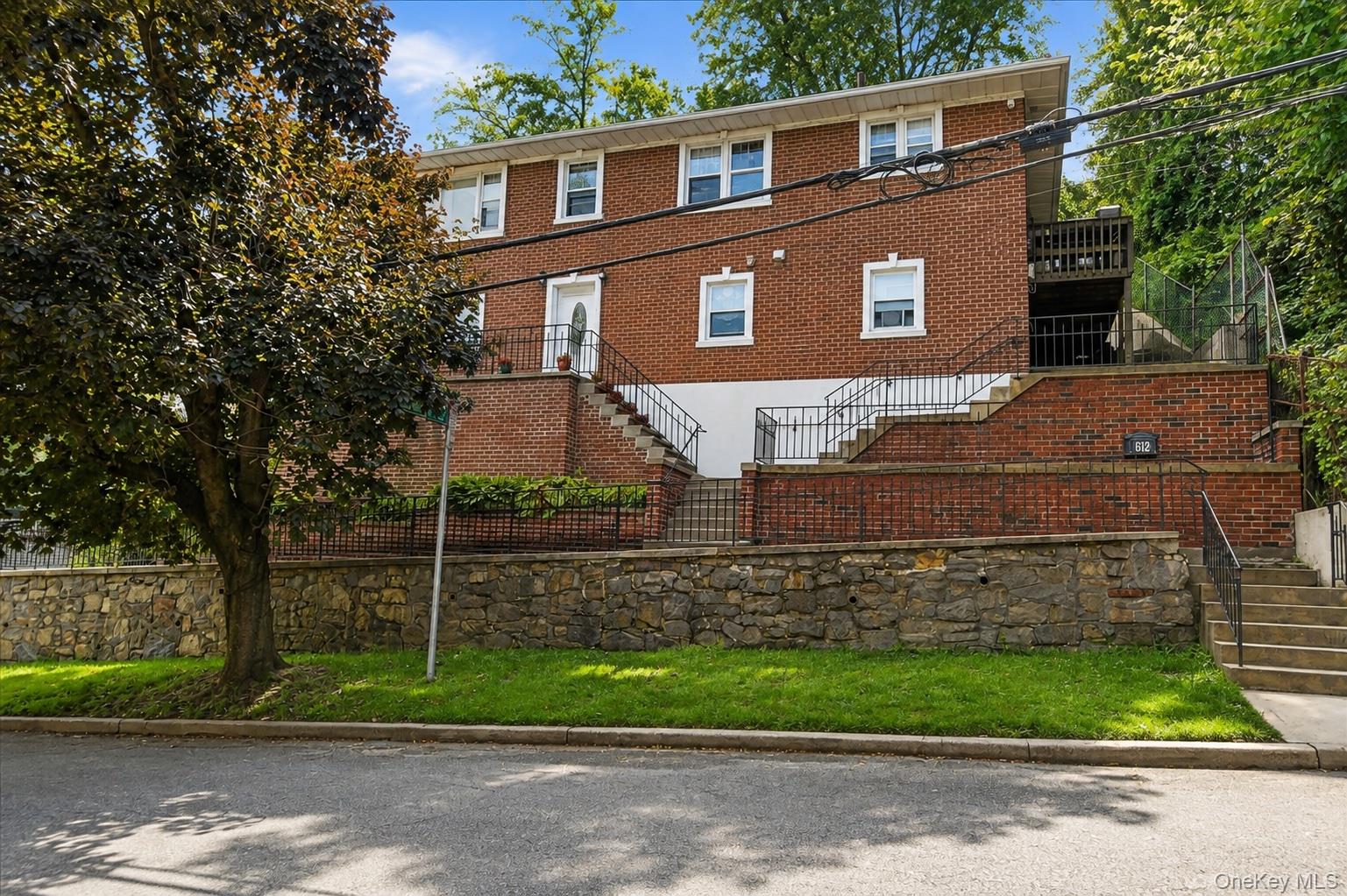 62 Raybrook Road, Yonkers, NY 10704