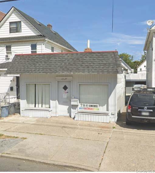 43-27 Bowne Street, Apt BB, Flushing, NY 11355