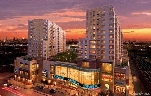 40-28 College Point Boulevard, Apt 907, Flushing, NY 11354