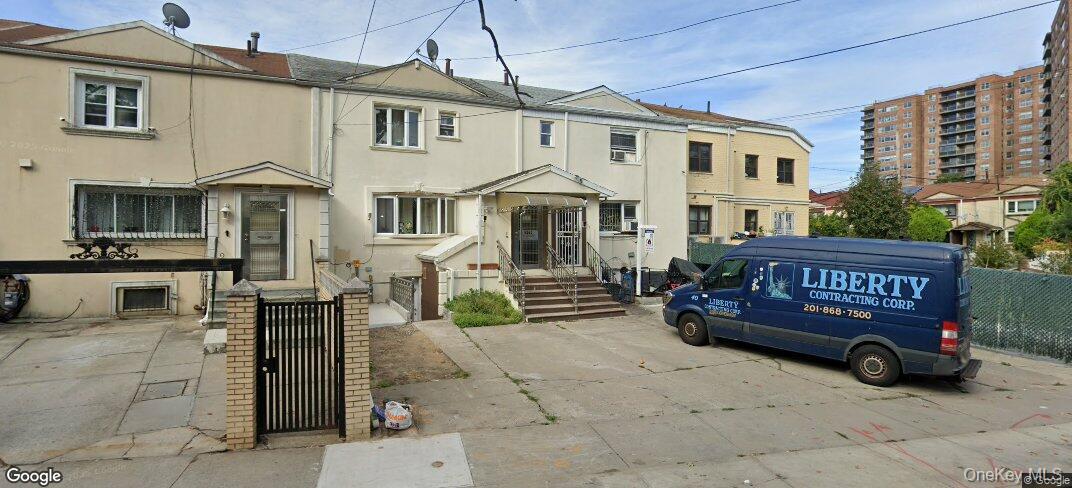 6258 Grand Central Parkway, Forest Hills, NY 11375