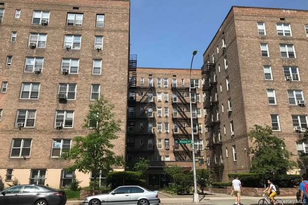 42-45 Kissena Boulevard, Apt 6-M, Flushing, NY 11355