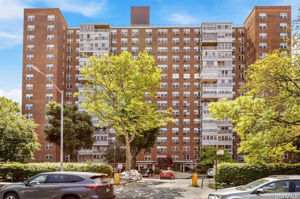 43-10 Kissena Boulevard, Apt 2, Flushing, NY 11355