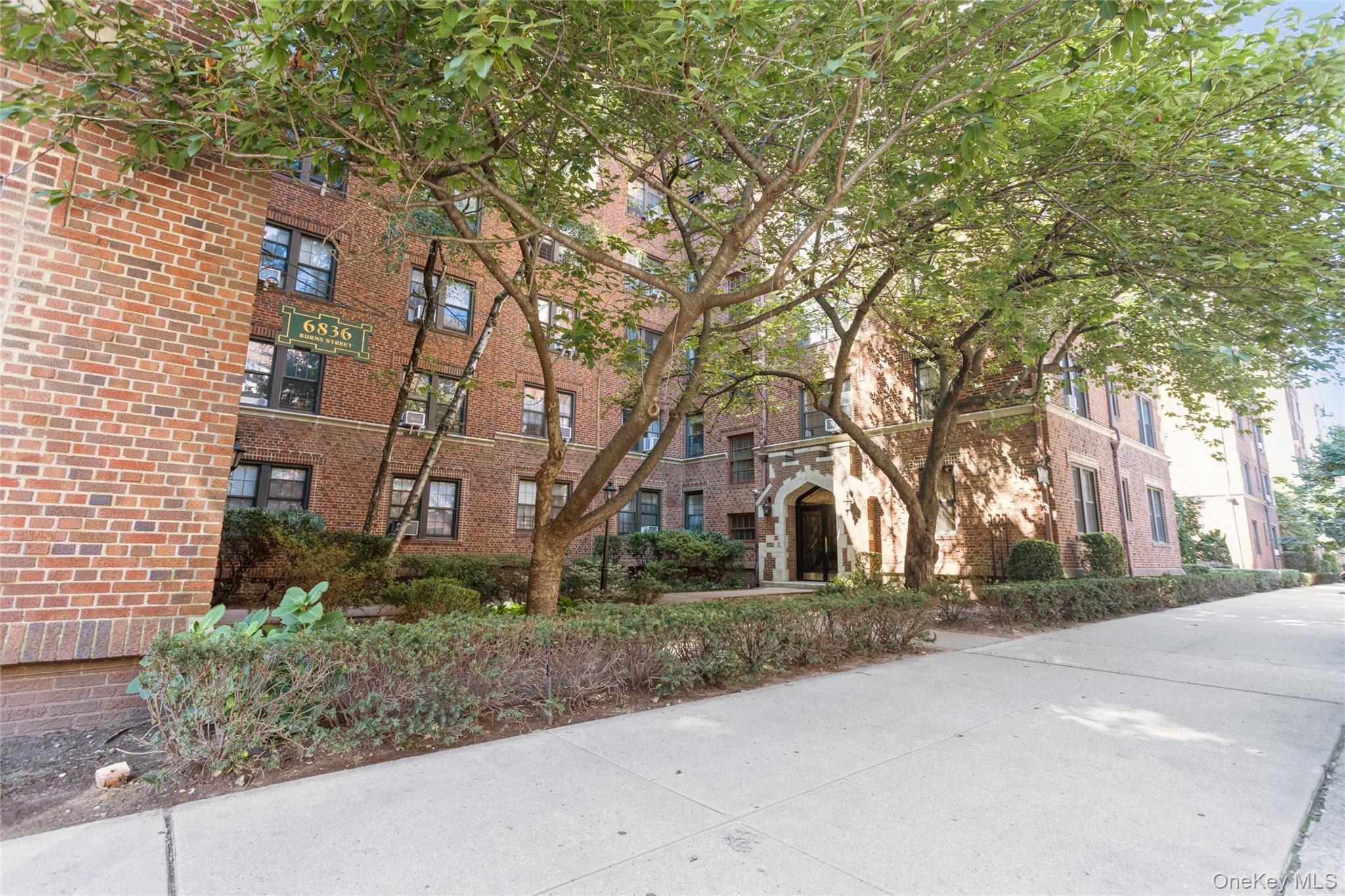 68-36 Burns Street, Apt D1, Forest Hills, NY 11375