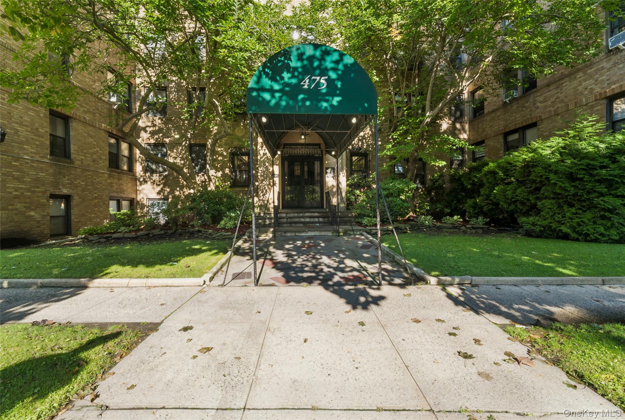 475 Bronx River Road, Apt 3-F, Yonkers, NY 10704