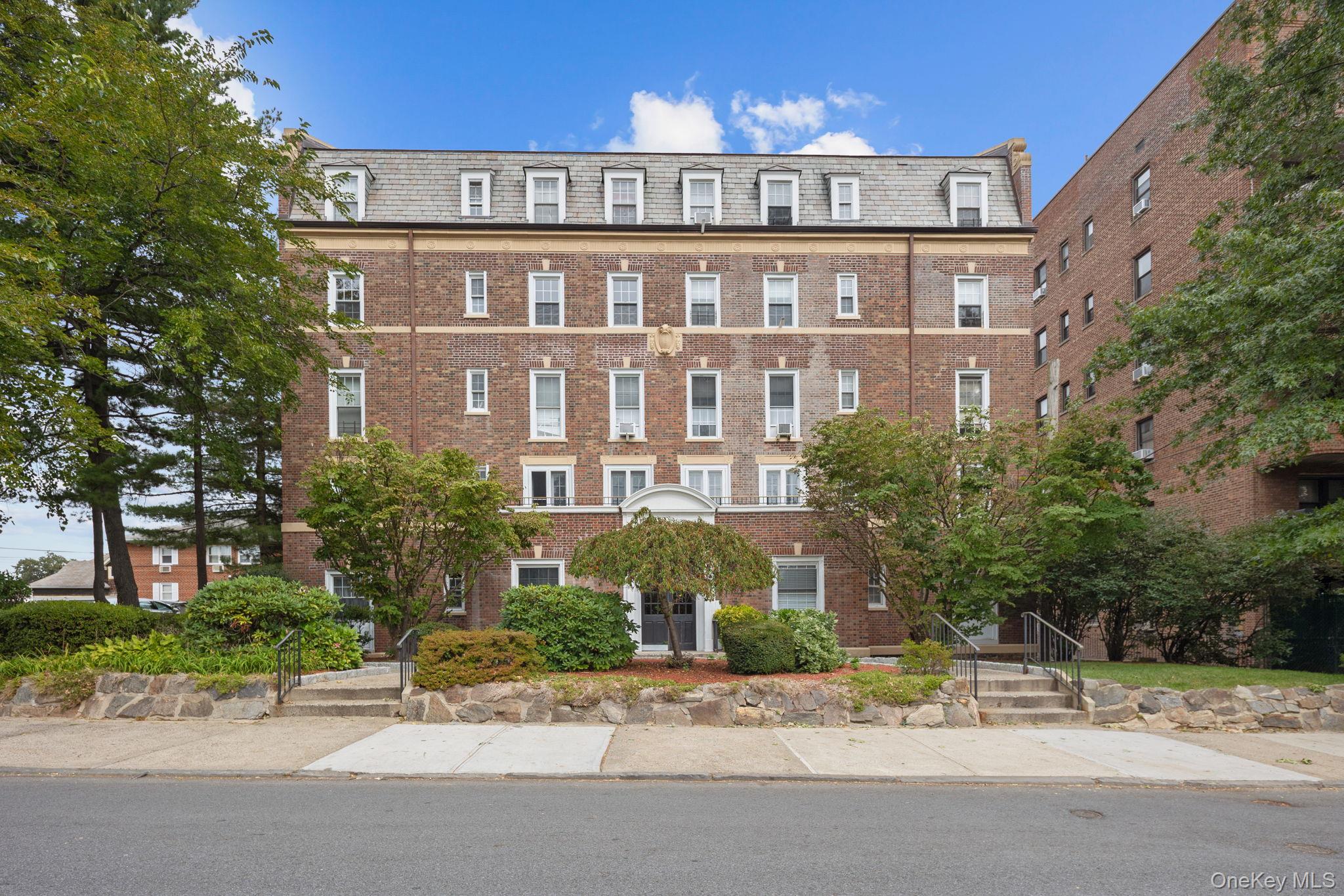 208 Centre Avenue, Apt 4-B, New Rochelle, NY 10805
