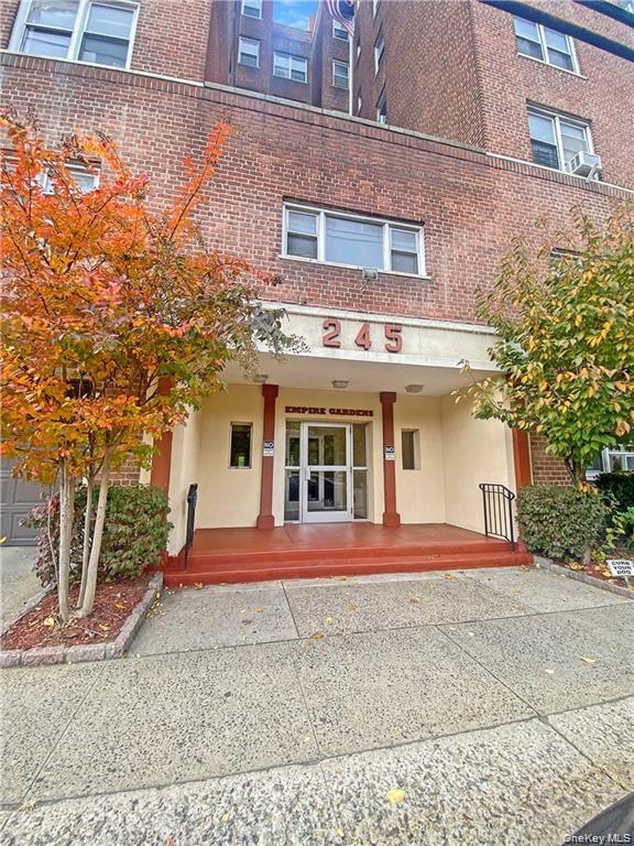 245 Bronx River Road, Apt 8-C, Yonkers, NY 10704