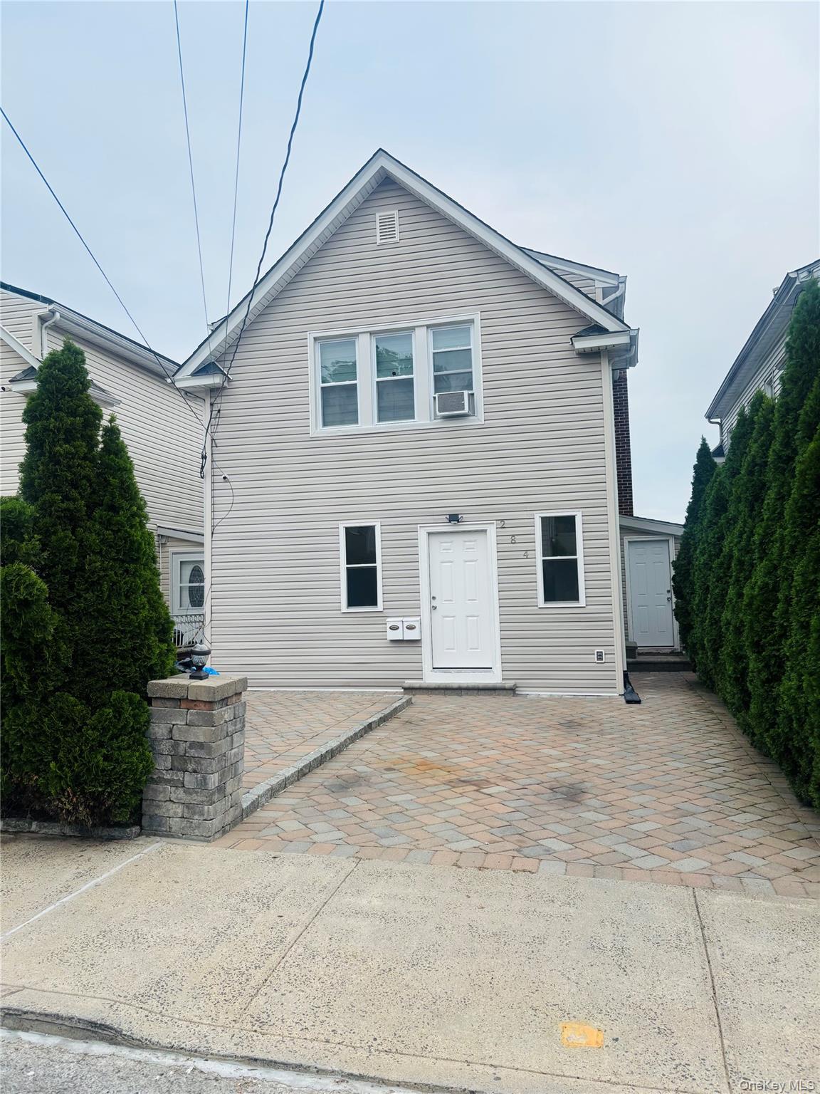 284 Somerville Place, Apt 1, Yonkers, NY 10703