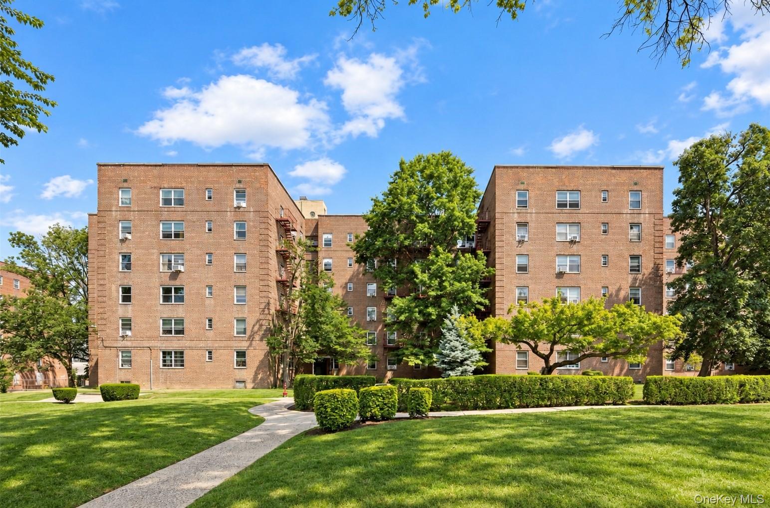 147-31 38th Avenue, Apt A16, Flushing, NY 11354