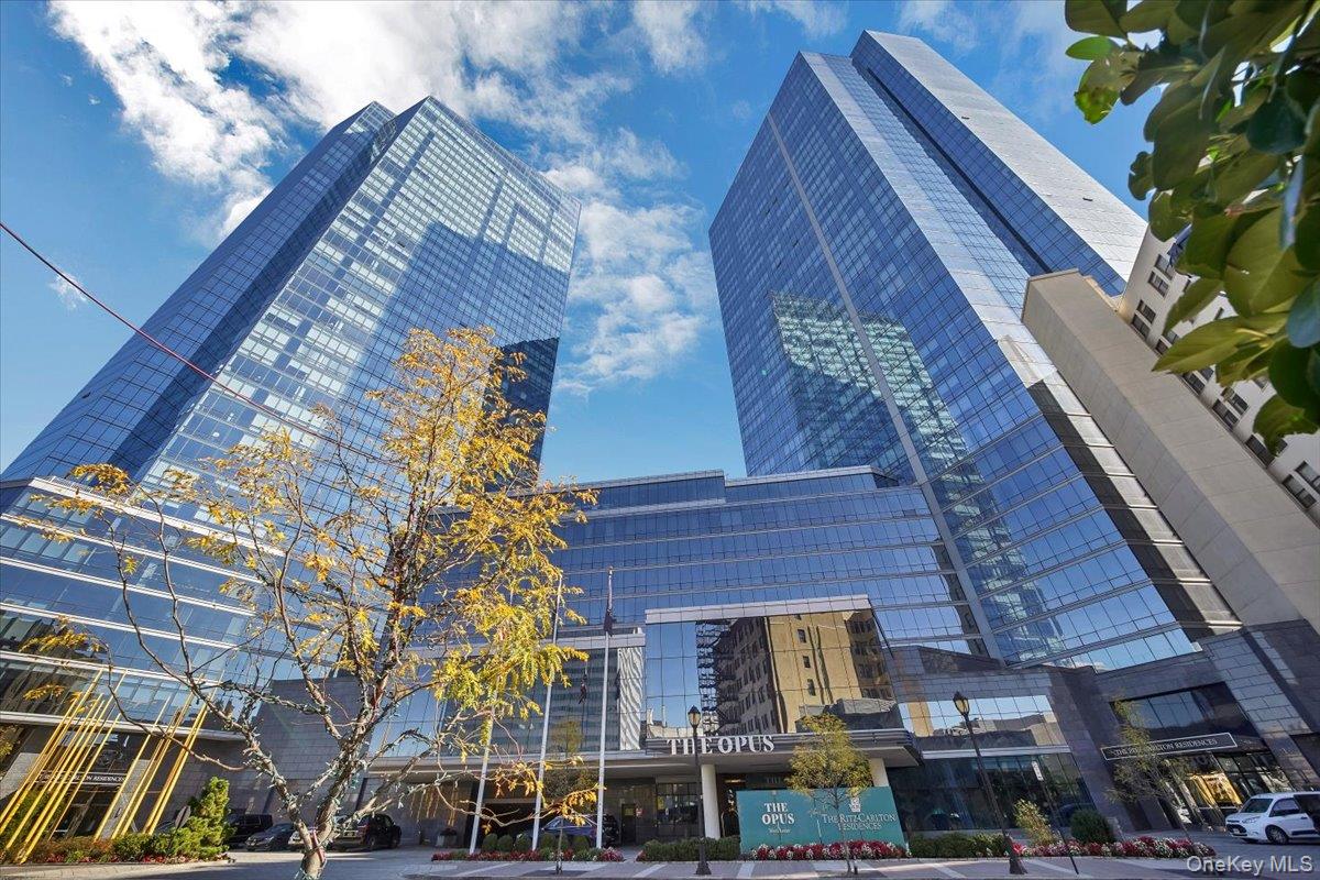 1 Renaissance Square, Apt V6G, White Plains, NY 10601