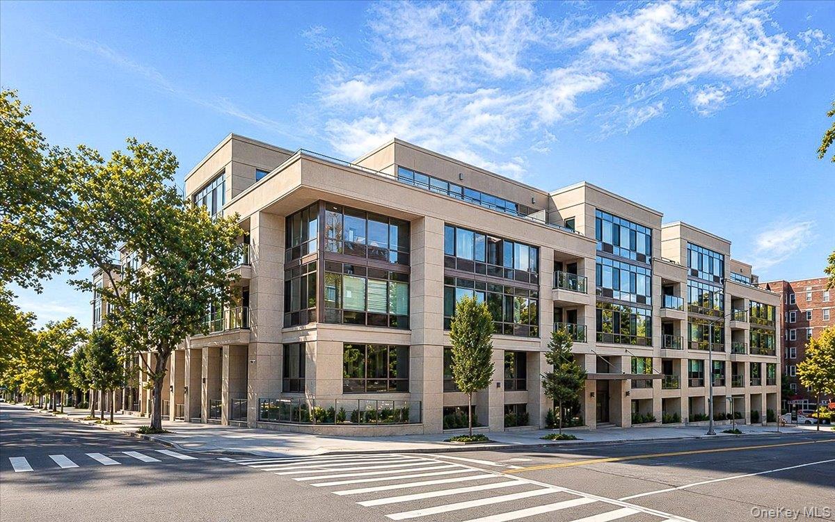 64-05 Yellowstone Boulevard, Apt PH504, Forest Hills, NY 11375
