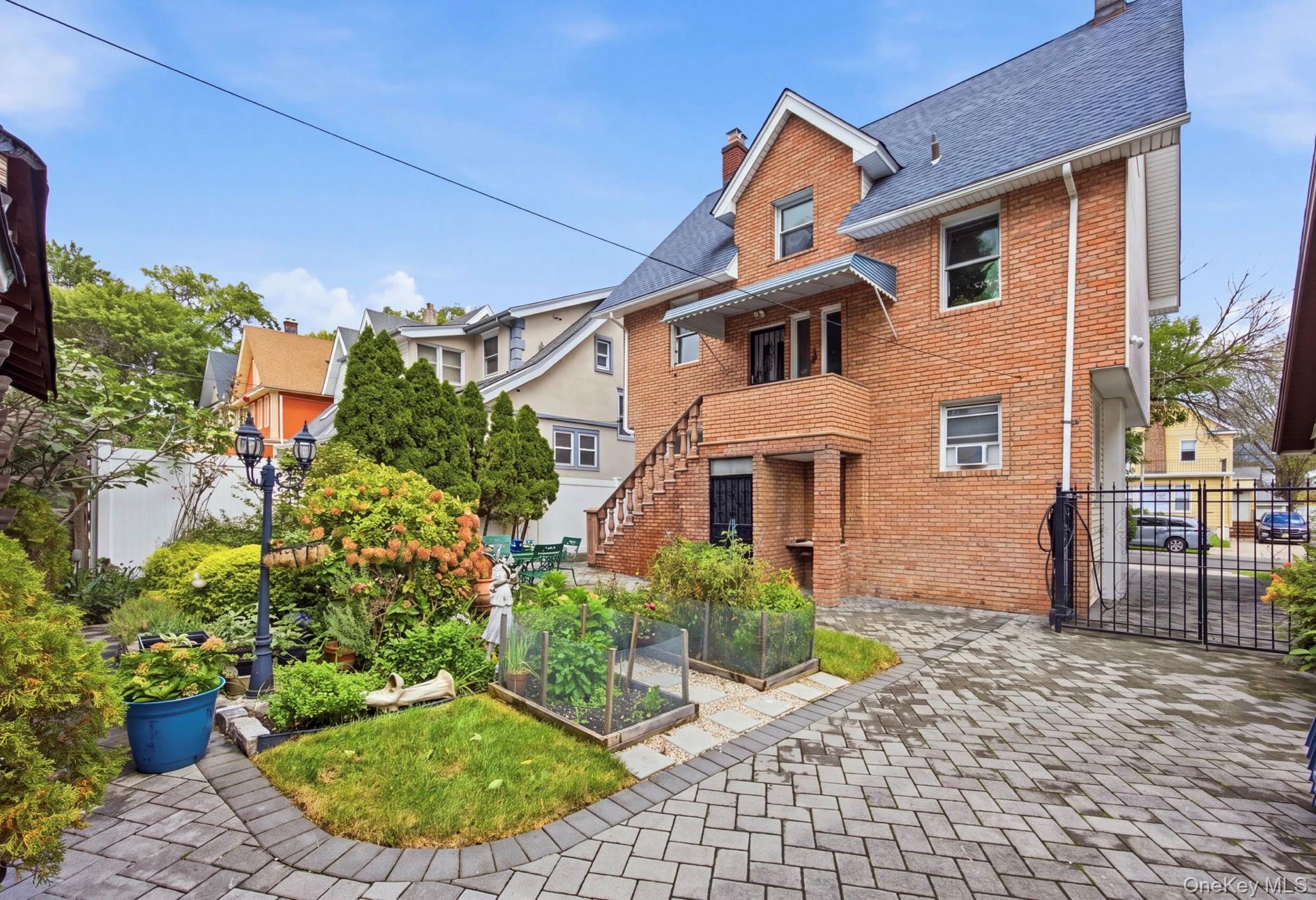 40-36 167th Street, Flushing, NY 11358