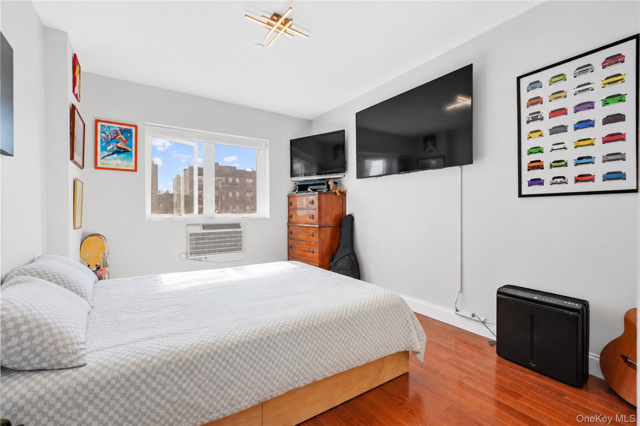 2821 36th Street, Apt 4-R, Astoria, NY 11103
