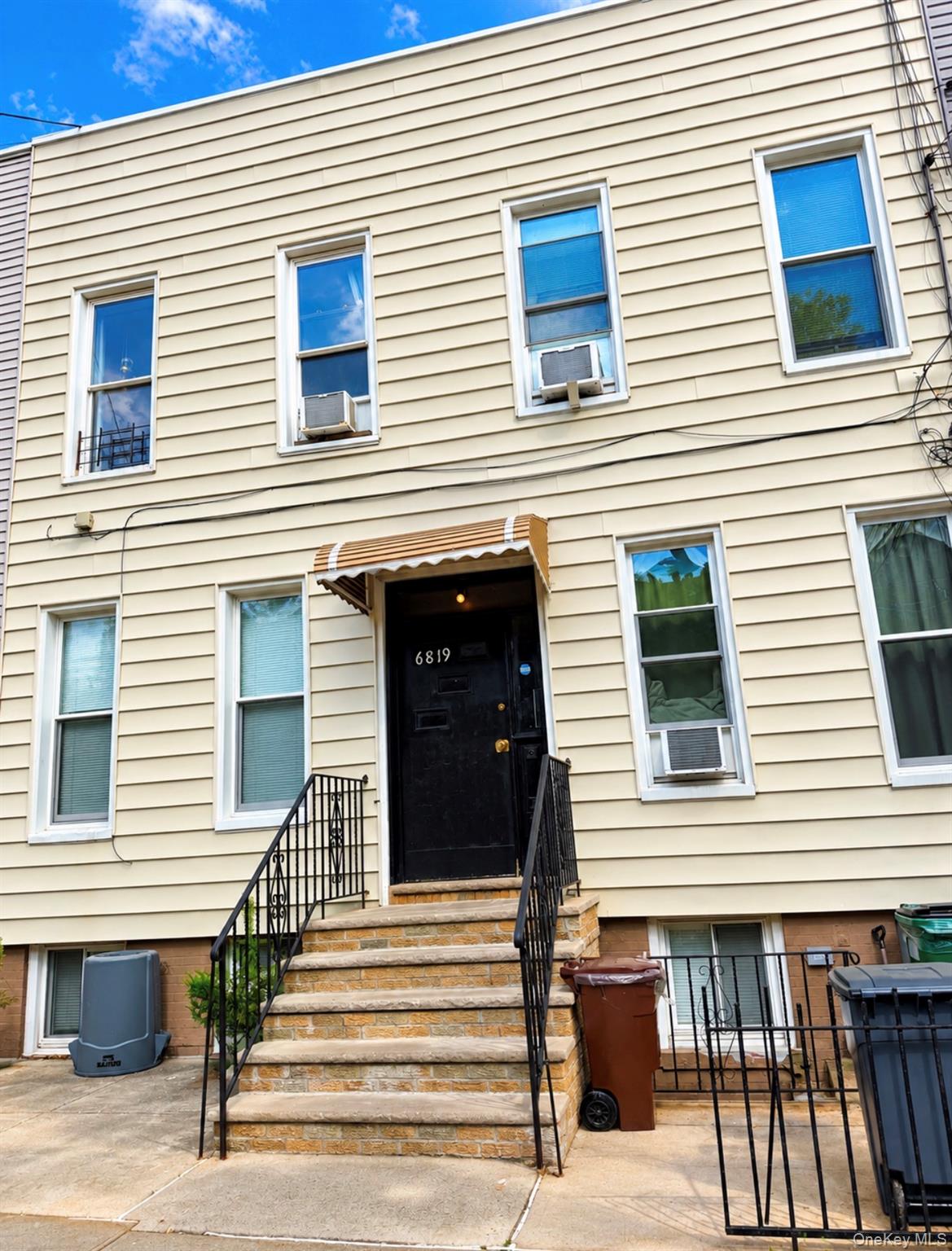6819 62nd Street, Apt 2-L, Ridgewood, NY 11385