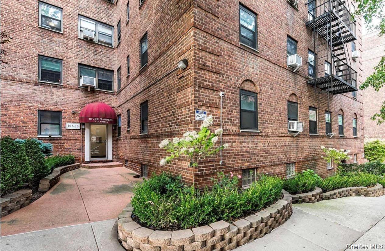 102-25 67th Road, Apt 4-D, Forest Hills, NY 11375
