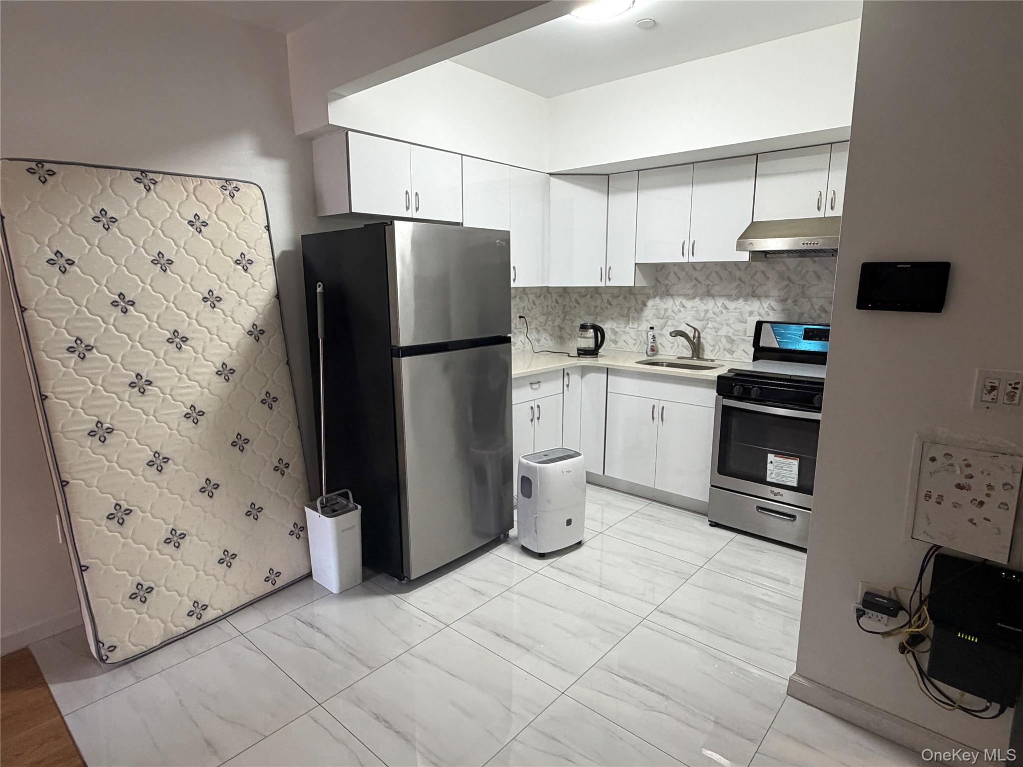 13221 Avery Avenue, Apt 4-B, Flushing, NY 11355
