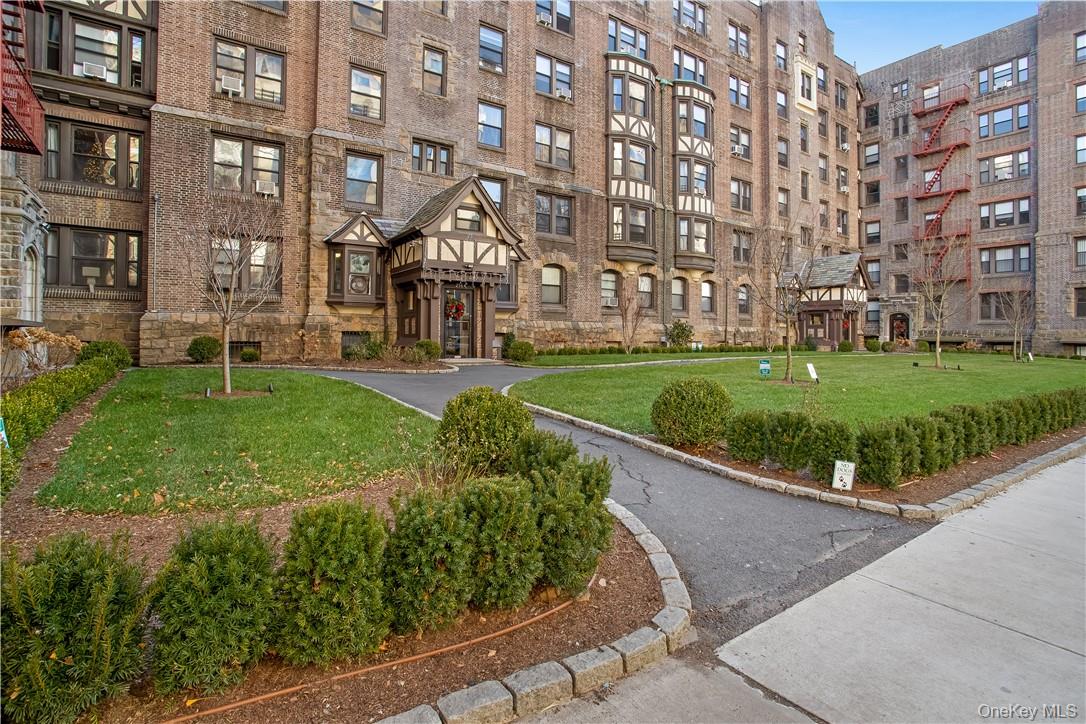 250 Martine Avenue, Apt 2-F, White Plains, NY 10601